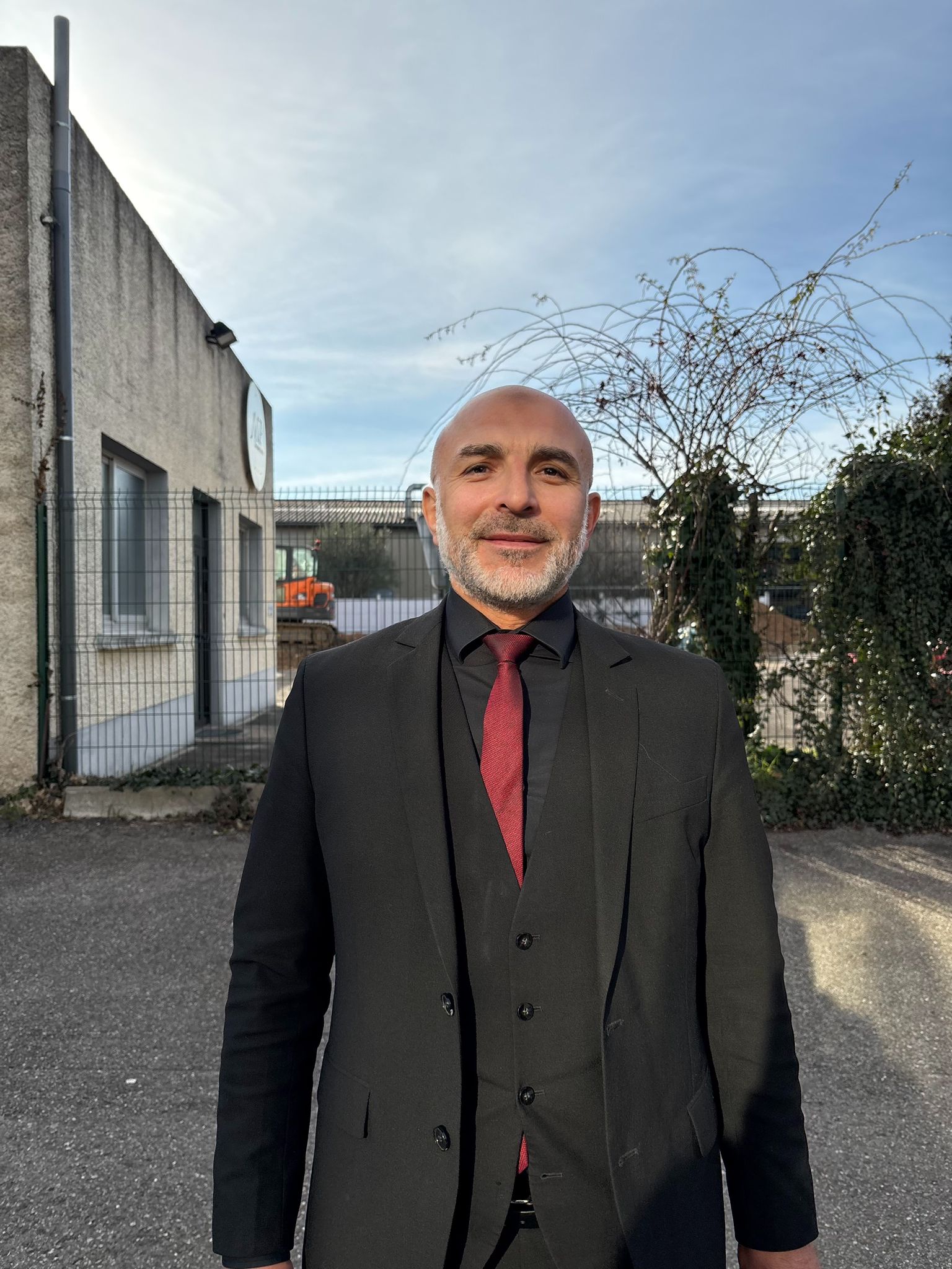 Rhône-Alpes Bus devant la gare de Lyon - transfert aéroport Lyon